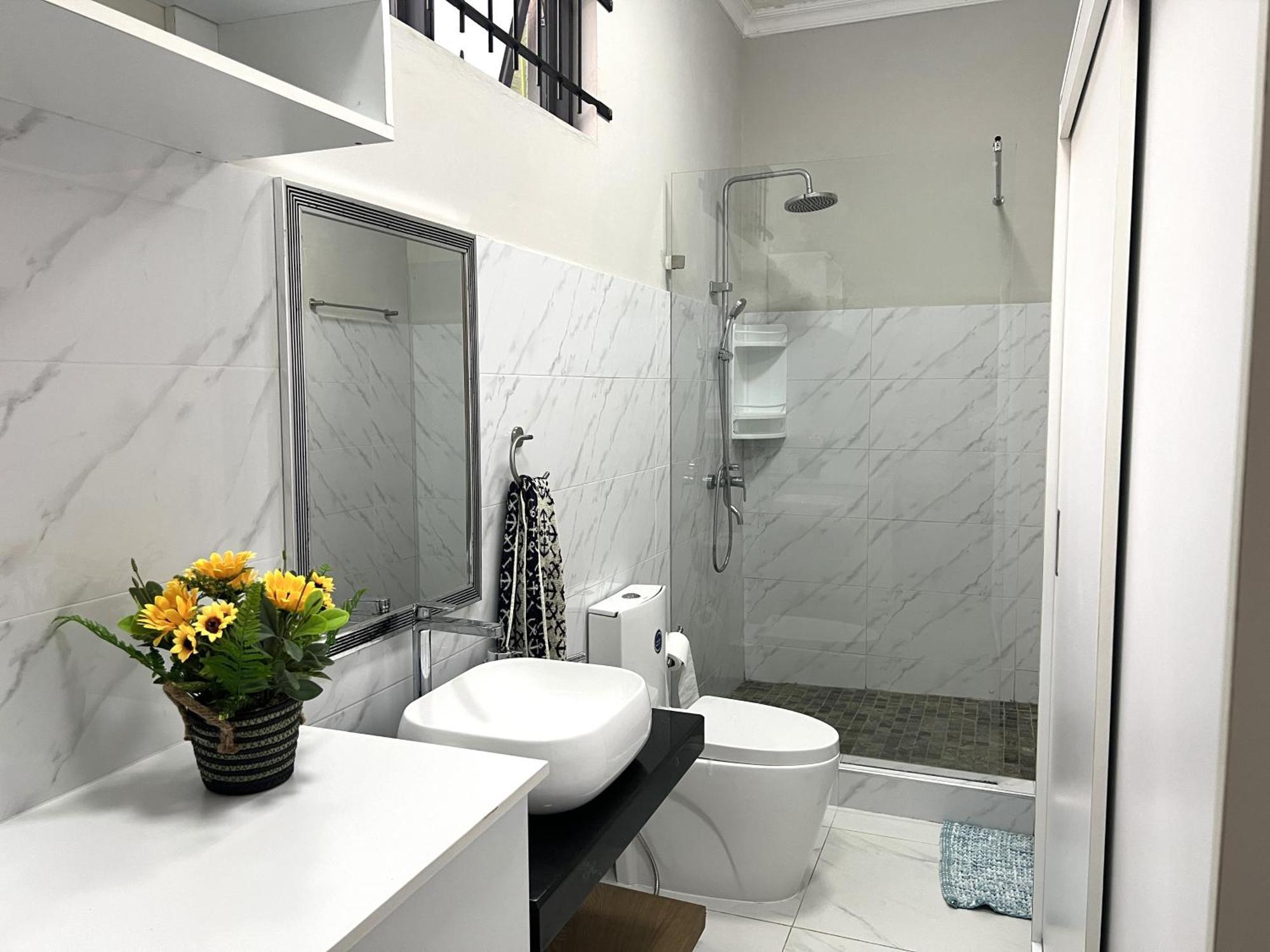 Newly Renovated Studio Apartment With Rooftop Pool, Few Steps To The Beach Flic en Flac ภายนอก รูปภาพ